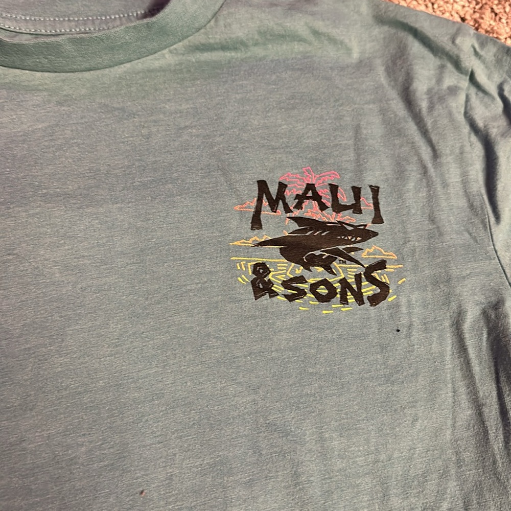 Maui’s and sons tshirt - Picture 2 of 4